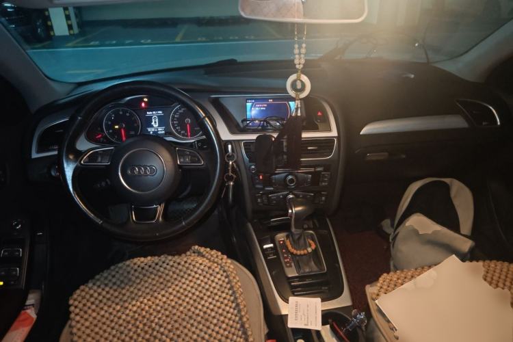 Used Audi A4L 2015 35 TFSI Automatic Standard Model Center Console