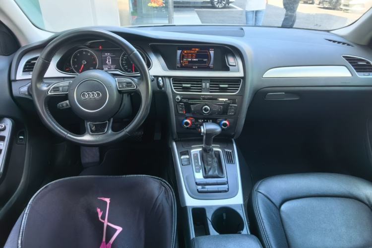 Used Audi A4L 2015 35 TFSI Automatic Standard Model Center Console