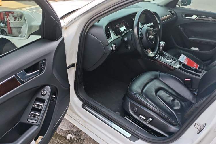 Used Audi A4L 2015 35 TFSI Automatic Comfort Model Driver Seat