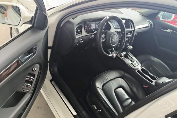 Used Audi A4L 2015 35 TFSI Automatic Comfort Model Driver Seat