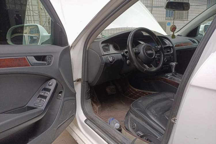 Used Audi A4L 2015 35 TFSI Automatic Comfort Model Driver Seat