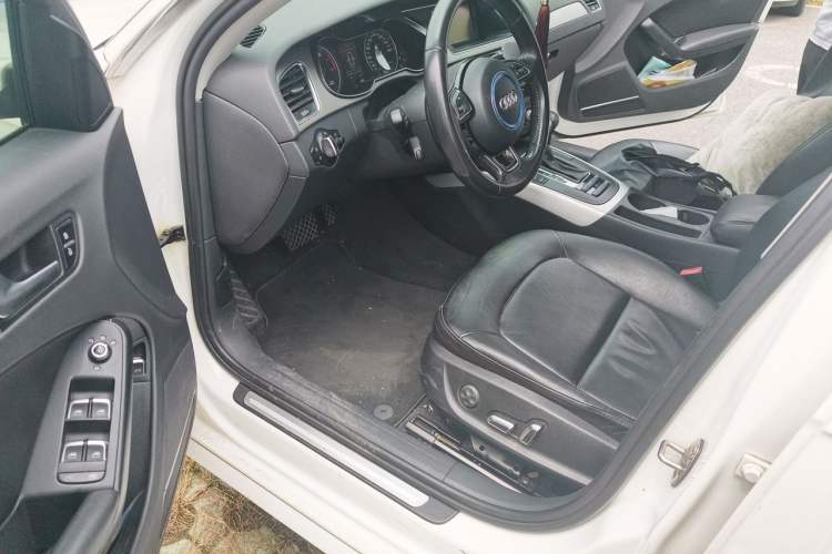 Used Audi A4L 2015 35 TFSI Automatic Standard Model Driver Seat