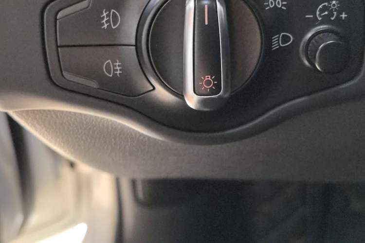 Used Audi A4L 2015 35 TFSI Automatic Standard Model Driver Seat