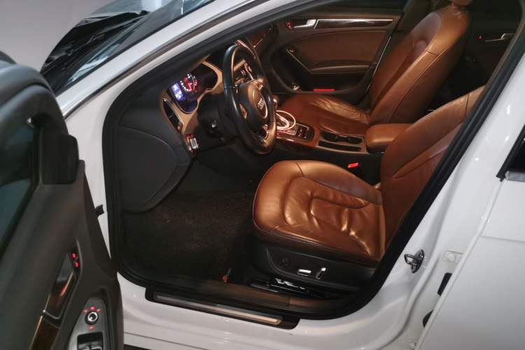 Used Audi A4L 2015 35 TFSI Automatic Comfort Model Driver Seat