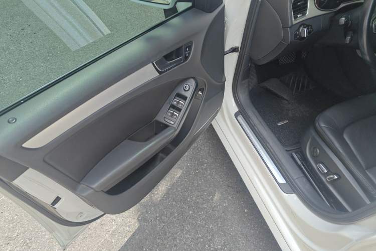 Used Audi A4L 2015 35 TFSI Automatic Standard Model Driver Seat
