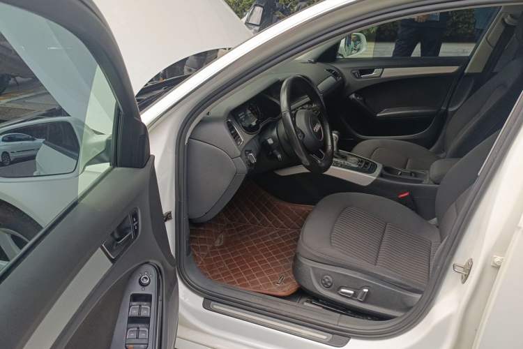 Used Audi A4L 2015 35 TFSI Automatic Standard Model Driver Seat