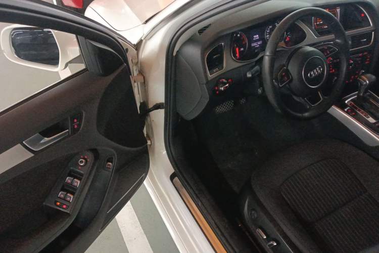 Used Audi A4L 2015 35 TFSI Automatic Standard Model Driver Seat