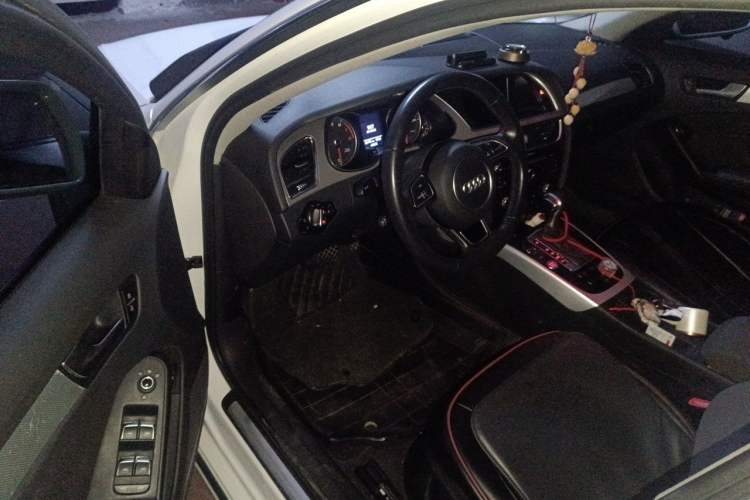 Used Audi A4L 2015 35 TFSI Automatic Comfort Model Driver Seat