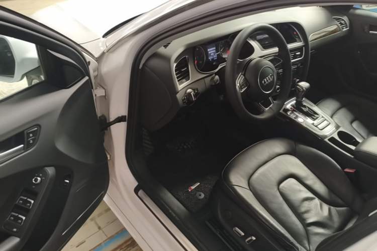 Used Audi A4L 2015 35 TFSI Automatic Comfort Model Driver Seat