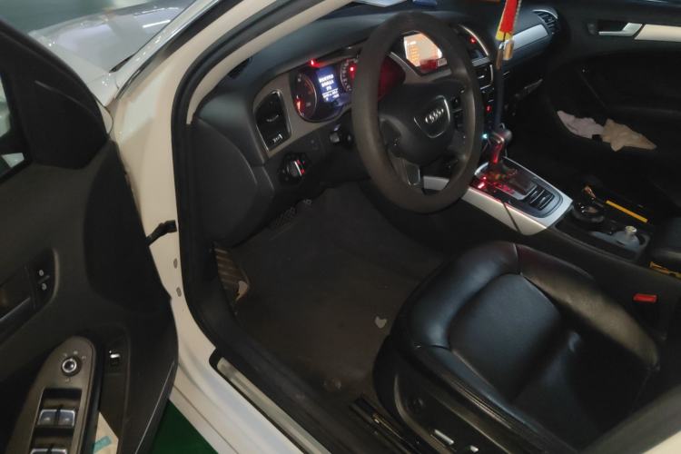 Used Audi A4L 2015 30 TFSI Automatic Comfort Model Driver Seat