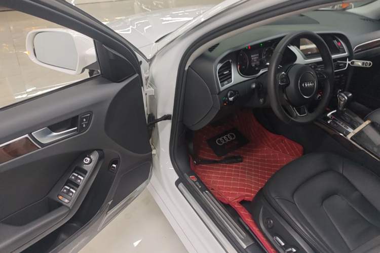 Used Audi A4L 2015 35 TFSI Automatic Comfort Model Driver Seat
