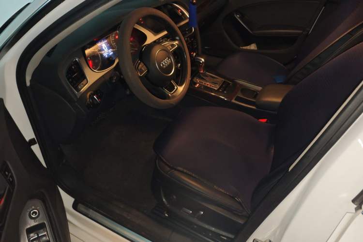 Used Audi A4L 2015 35 TFSI Automatic Comfort Model Driver Seat