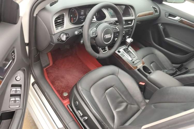 Used Audi A4L 2015 35 TFSI Automatic Comfort Model Driver Seat