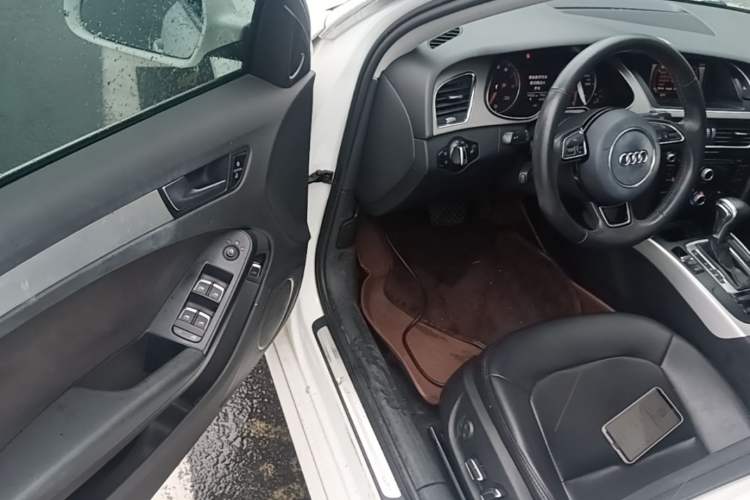 Used Audi A4L 2015 35 TFSI Automatic Standard Model Driver Seat