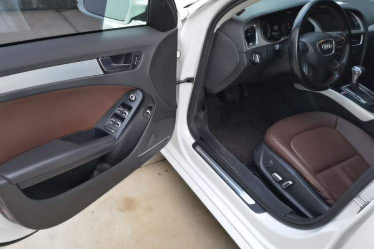 Used Audi A4L 2015 30 TFSI Automatic Comfort Model Driver Seat