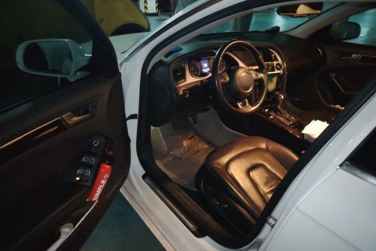 Used Audi A4L 2015 35 TFSI Automatic Comfort Model Driver Seat