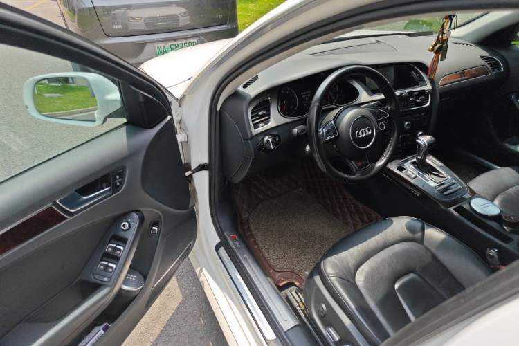 Used Audi A4L 2015 35 TFSI Millionth Anniversary Comfort Edition Driver Seat