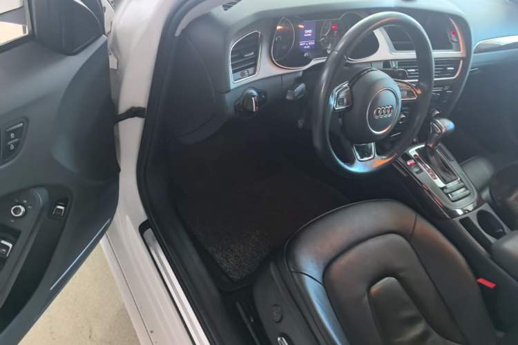 Used Audi A4L 2015 35 TFSI Automatic Comfort Model Driver Seat
