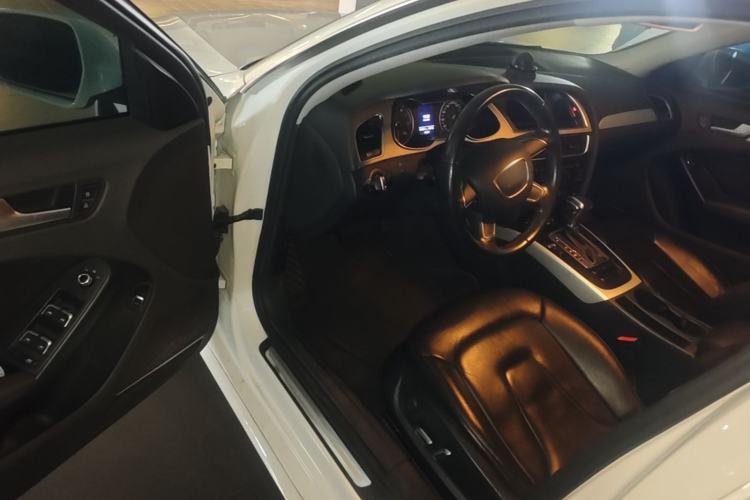 Used Audi A4L 2015 30 TFSI Automatic Comfort Model Driver Seat