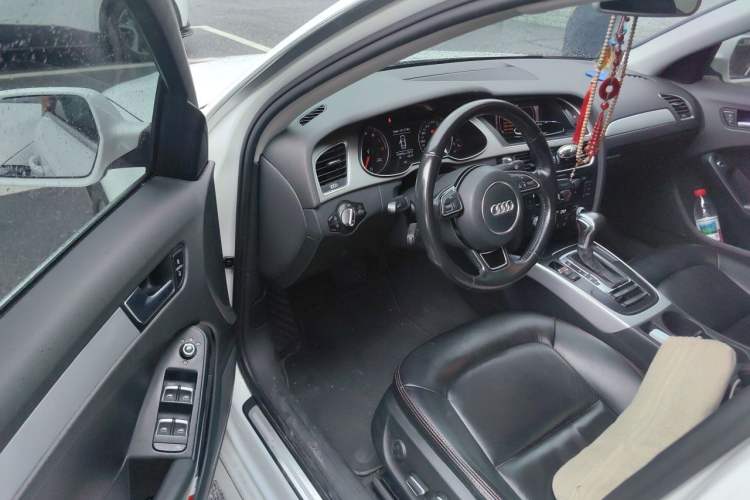Used Audi A4L 2015 35 TFSI Automatic Standard Model Driver Seat