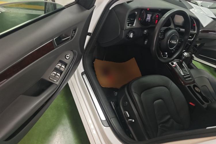 Used Audi A4L 2015 35 TFSI Automatic Comfort Model Driver Seat