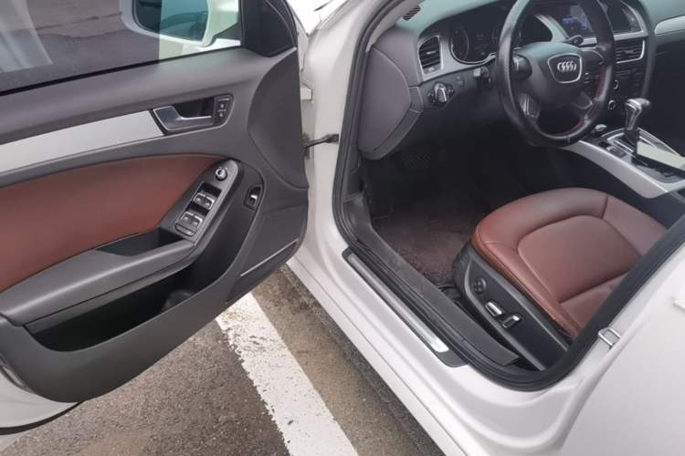 Used Audi A4L 2015 30 TFSI Automatic Comfort Model Driver Seat