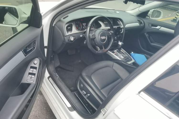 Used Audi A4L 2015 35 TFSI Automatic Standard Model Driver Seat