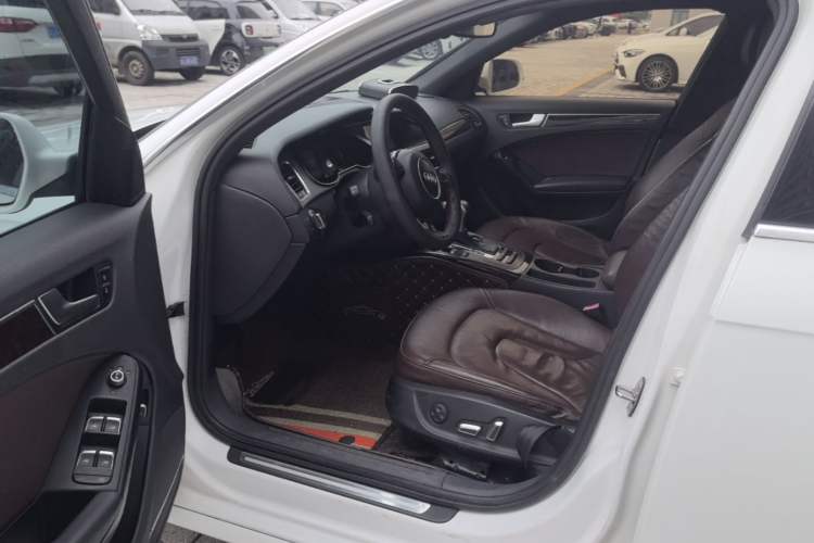 Used Audi A4L 2015 35 TFSI Automatic Comfort Model Driver Seat