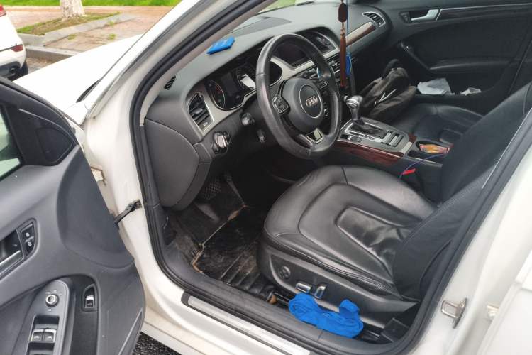 Used Audi A4L 2015 35 TFSI Automatic Comfort Model Driver Seat