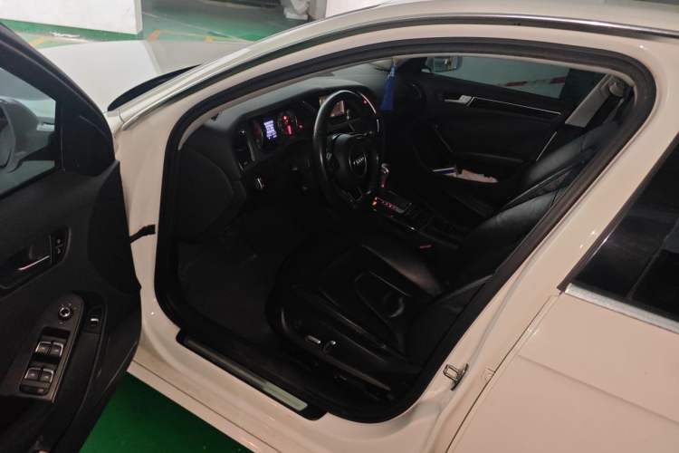 Used Audi A4L 2015 35 TFSI Automatic Comfort Model Driver Seat