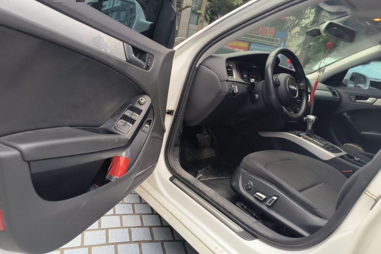 Used Audi A4L 2015 35 TFSI Automatic Standard Model Driver Seat