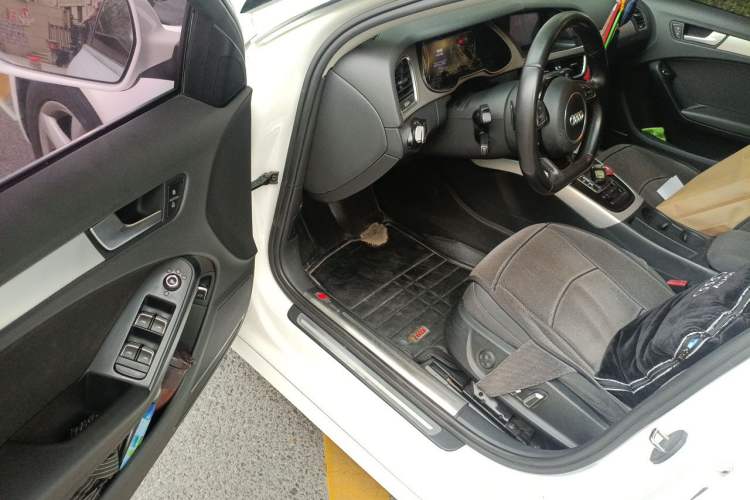 Used Audi A4L 2015 35 TFSI Automatic Standard Model Driver Seat