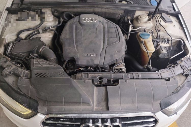 Used Audi A4L 2015 35 TFSI Automatic Standard Model Engine Bay
