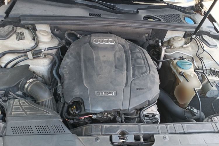 Used Audi A4L 2015 35 TFSI Automatic Standard Model Engine Bay
