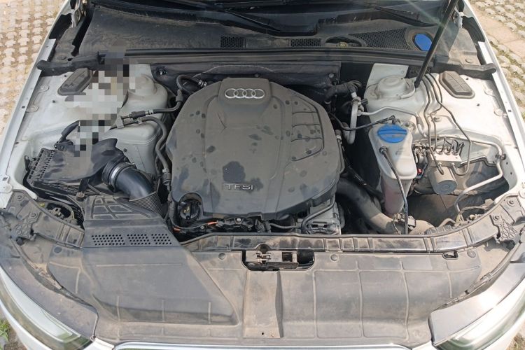 Used Audi A4L 2015 35 TFSI Automatic Standard Model Engine Bay