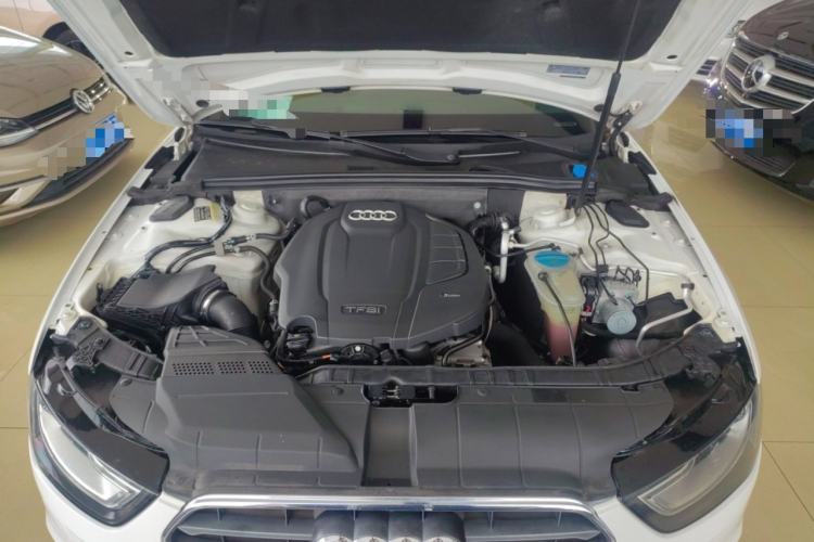 Used Audi A4L 2015 35 TFSI Automatic Comfort Model Engine Bay