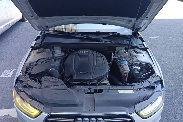 Used Audi A4L 2015 35 TFSI Automatic Standard Model Engine Bay