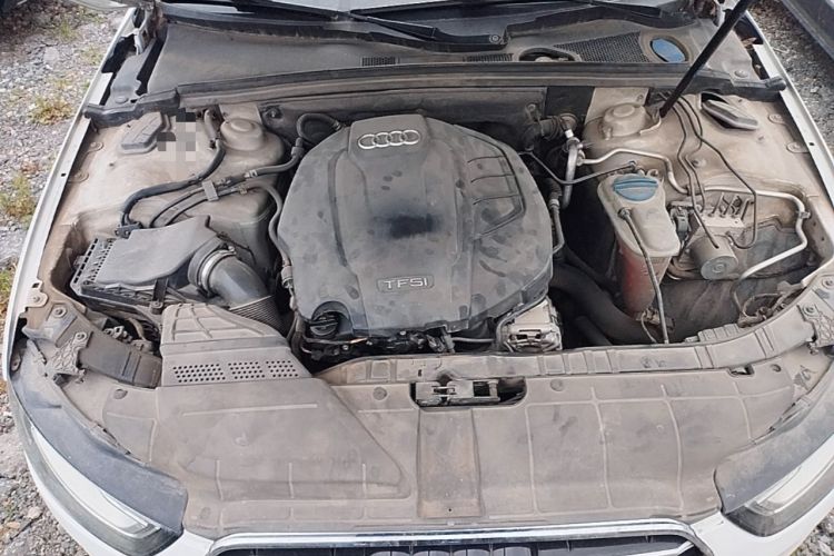 Used Audi A4L 2015 35 TFSI Automatic Standard Model Engine Bay