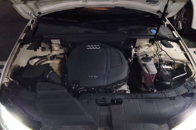 Used Audi A4L 2015 35 TFSI Automatic Comfort Model Engine Bay