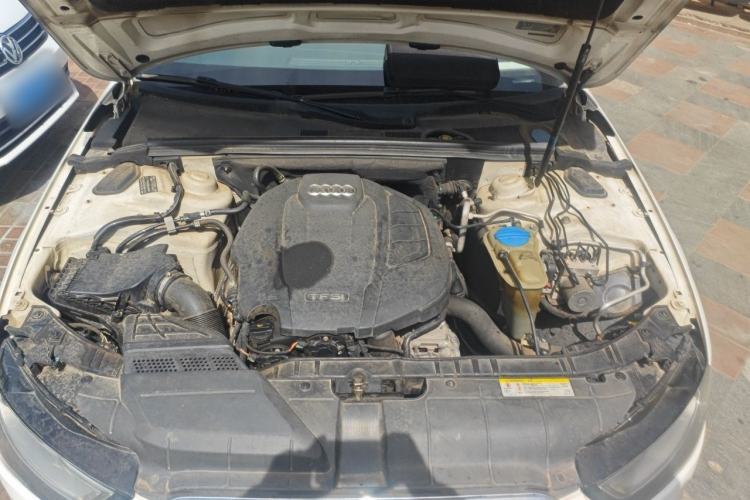 Used Audi A4L 2015 35 TFSI Automatic Comfort Model Engine Bay