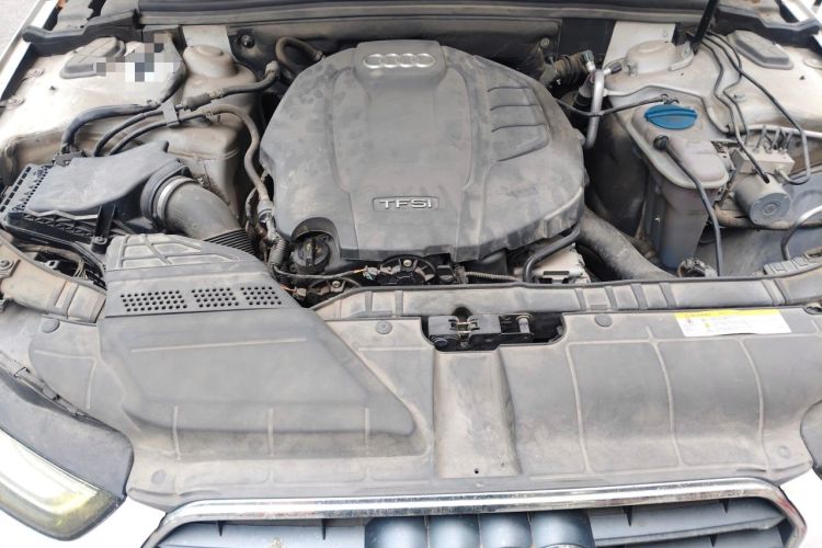 Used Audi A4L 2015 35 TFSI Automatic Comfort Model Engine Bay