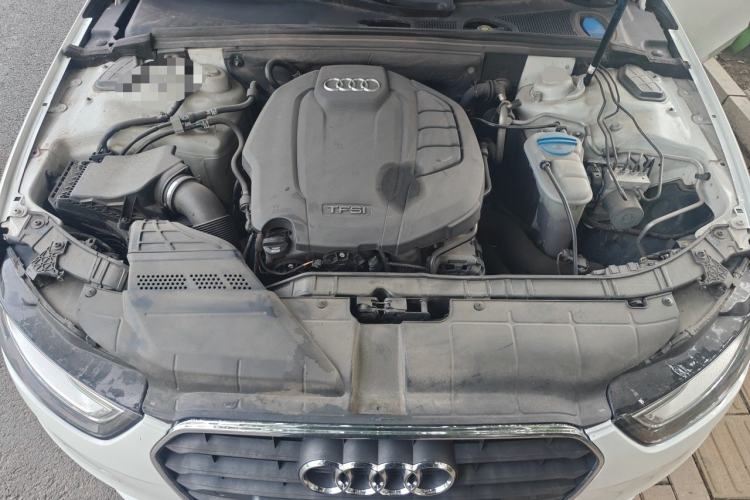 Used Audi A4L 2015 35 TFSI Automatic Standard Model Engine Bay