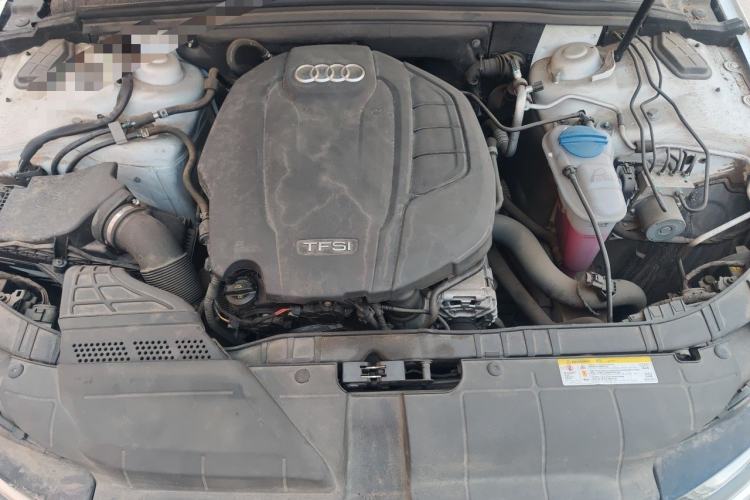 Used Audi A4L 2015 35 TFSI Automatic Standard Model Engine Bay
