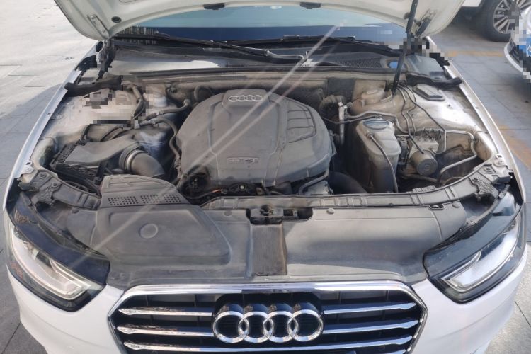 Used Audi A4L 2015 35 TFSI Automatic Standard Model Engine Bay