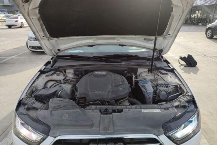 Used Audi A4L 2015 35 TFSI Automatic Technology Model Engine Bay