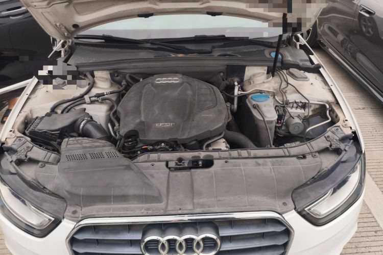 Used Audi A4L 2015 35 TFSI Automatic Standard Model Engine Bay