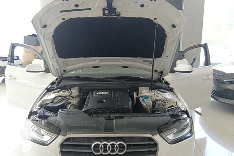 Used Audi A4L 2015 30 TFSI Automatic Comfort Model Engine Bay