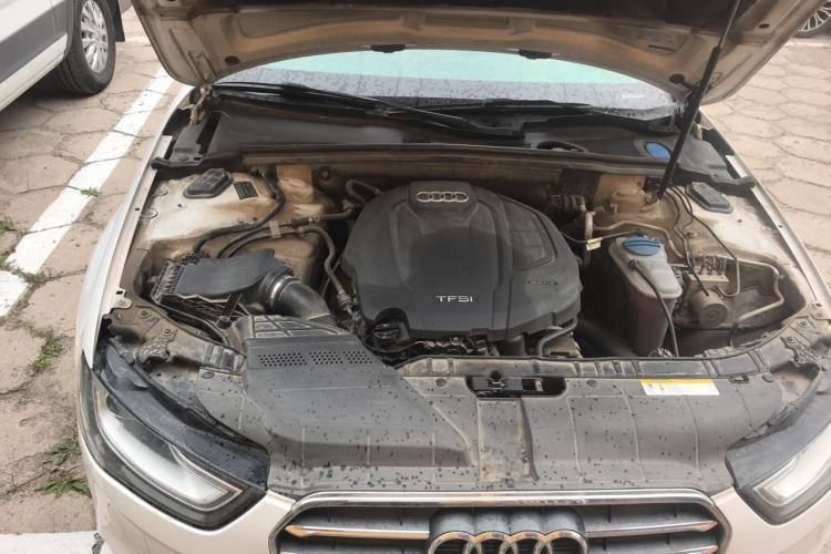 Used Audi A4L 2015 35 TFSI Automatic Standard Model Engine Bay