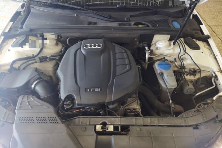 Used Audi A4L 2015 35 TFSI Automatic Comfort Model Engine Bay