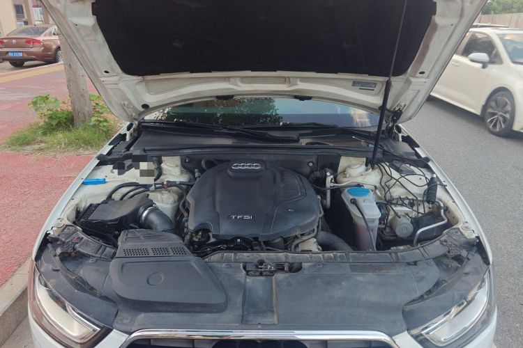 Used Audi A4L 2015 35 TFSI Automatic Standard Model Engine Bay